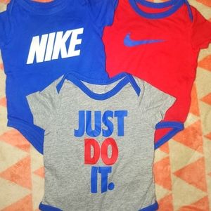 Nike 3 pack onesie
